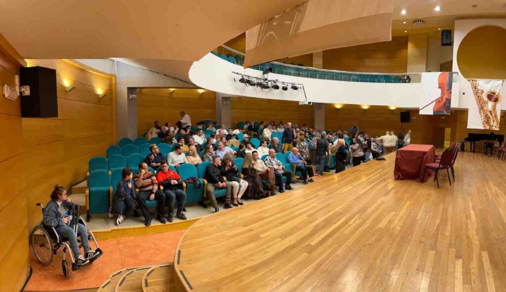 151125 TERAPIA CONJUNTA ADICTOS Y FAMILIARES